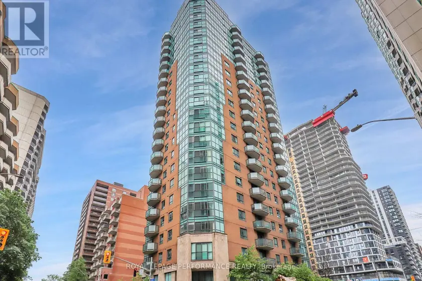 Apartment at 1402 - 445 LAURIER AVENUE W, Ottawa
