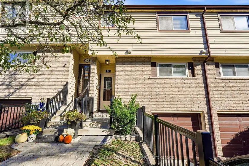 Townhouse at 17 - 1550 GARTH STREET, Hamilton