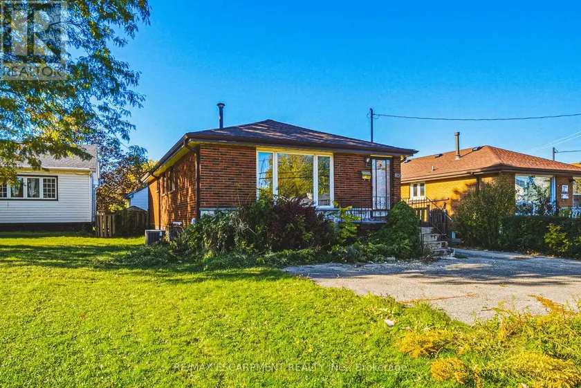 Detached at 928 UPPER GAGE AVENUE, Hamilton