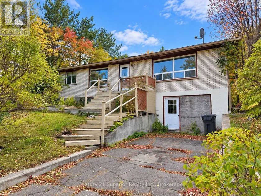 Detached at 162 GREENMANTLE DRIVE, Nipigon