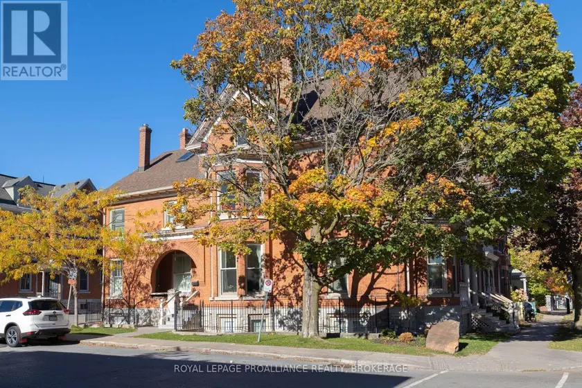 Townhouse at 2 - 41 WILLIAM STREET, Kingston