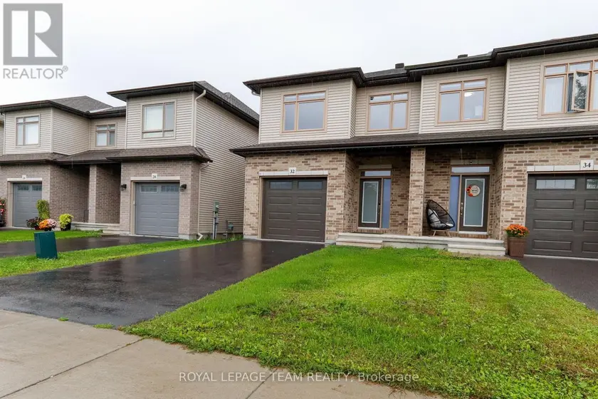 Semi-Detached/Link at 32 BERRYMAN STREET, Carleton Place
