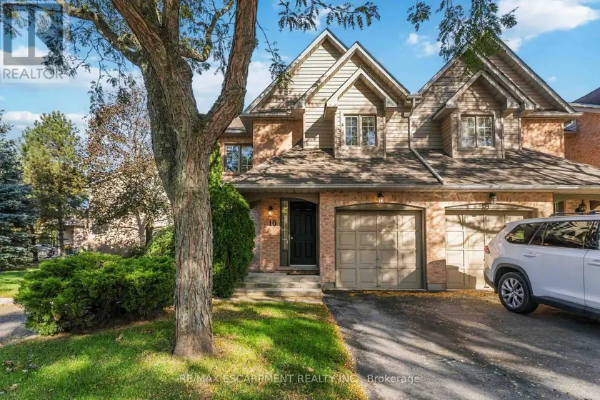 Townhouse at 10 - 320 HAMILTON DRIVE, Hamilton