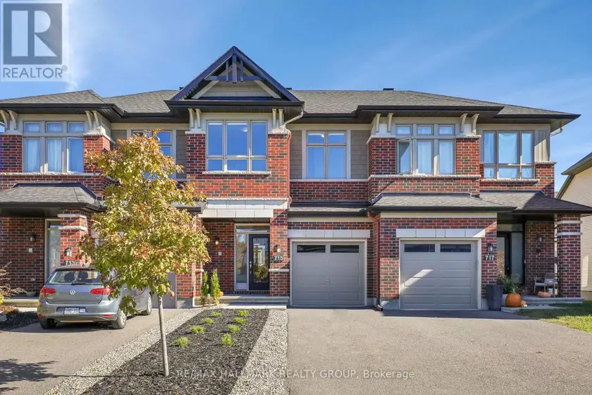 Townhouse at 715 CAPRICORN CIRCLE, Ottawa