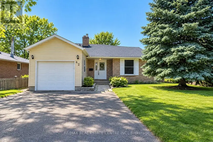 Detached at 42 SOUTHWOOD COURT, Kitchener