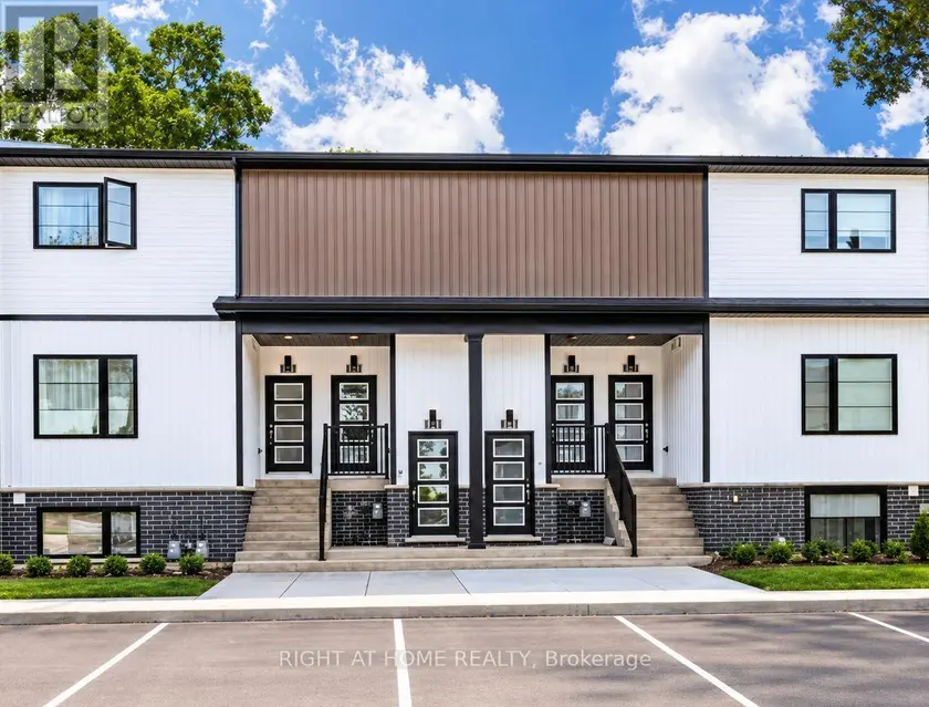 Townhouse at 223 - 4263 FOURTH AVENUE, Niagara Falls
