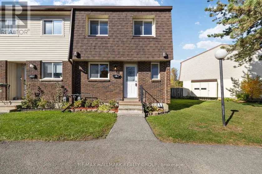 Townhouse at 1A FORESTER CRESCENT, Ottawa
