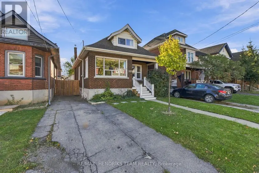 Detached at 154 PROSPECT STREET N, Hamilton