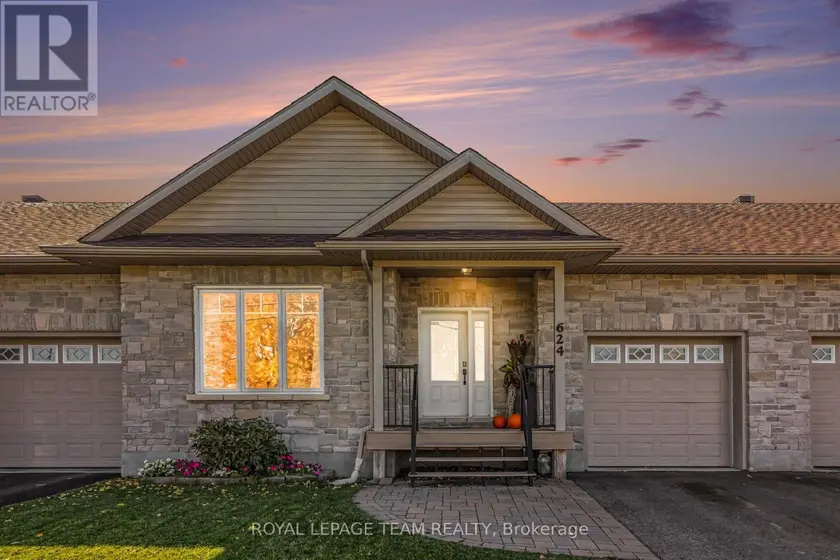 Townhouse at 624 ST LAWRENCE STREET, North Dundas