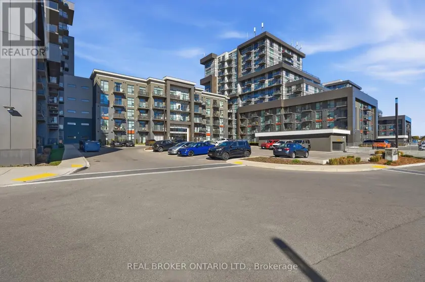 Apartment at 425 - 450 DUNDAS STREET E, Hamilton