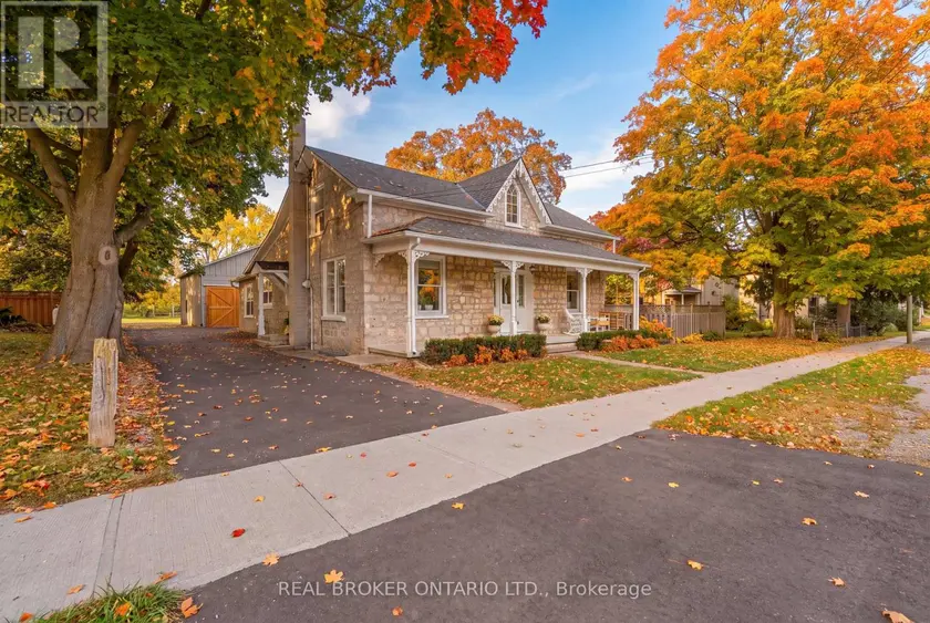 Detached at 1264 OLD 8 HIGHWAY, Hamilton