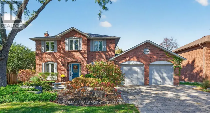 Detached at 14 COTTONWOOD COURT, Hamilton