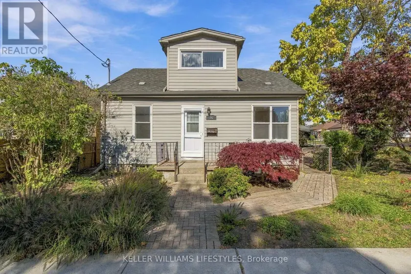 Detached at 96 DAKIN STREET, London East