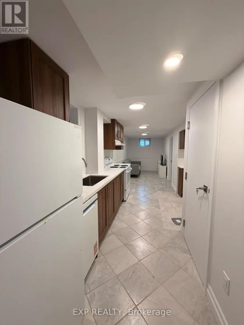 Detached at LOWER - 103 MCANULTY BOULEVARD, Hamilton