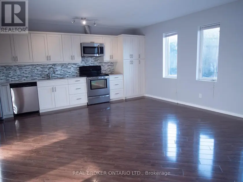 Multiplex at 20 EMILY STREET, Parry Sound