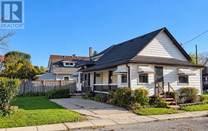 Detached at 21 OWAISSA STREET, St. Thomas