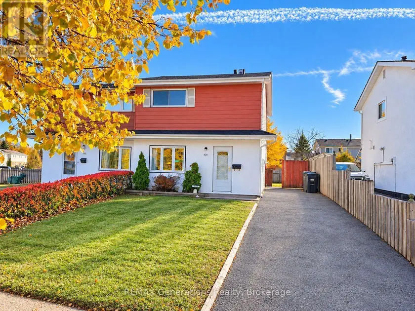 Semi-Detached/Link at 490 LANARK CRESCENT, Thunder Bay