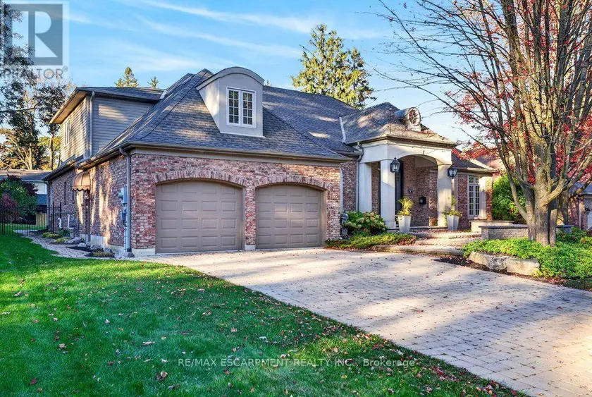 Detached at 9 HARRINGTON PLACE, Hamilton