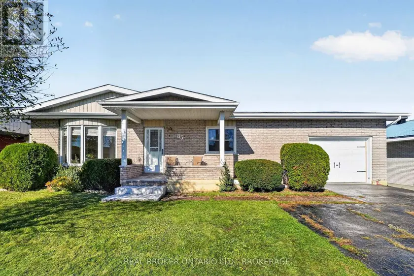 Detached at 85 VICTORIA STREET W, North Glengarry