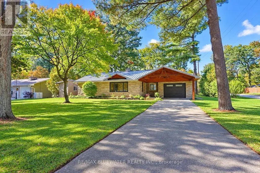 Detached at 10138 EDMONDS BOULEVARD, Lambton Shores