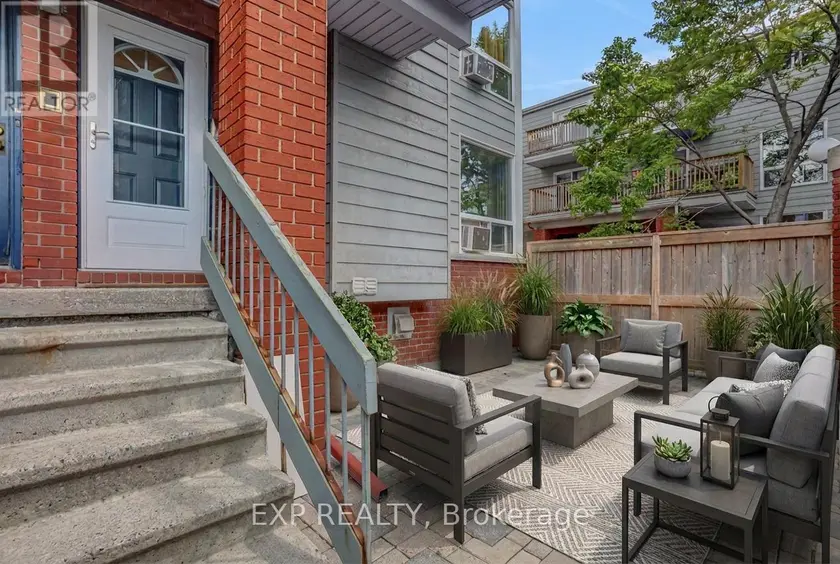 Townhouse at F - 20 HART AVENUE, Ottawa