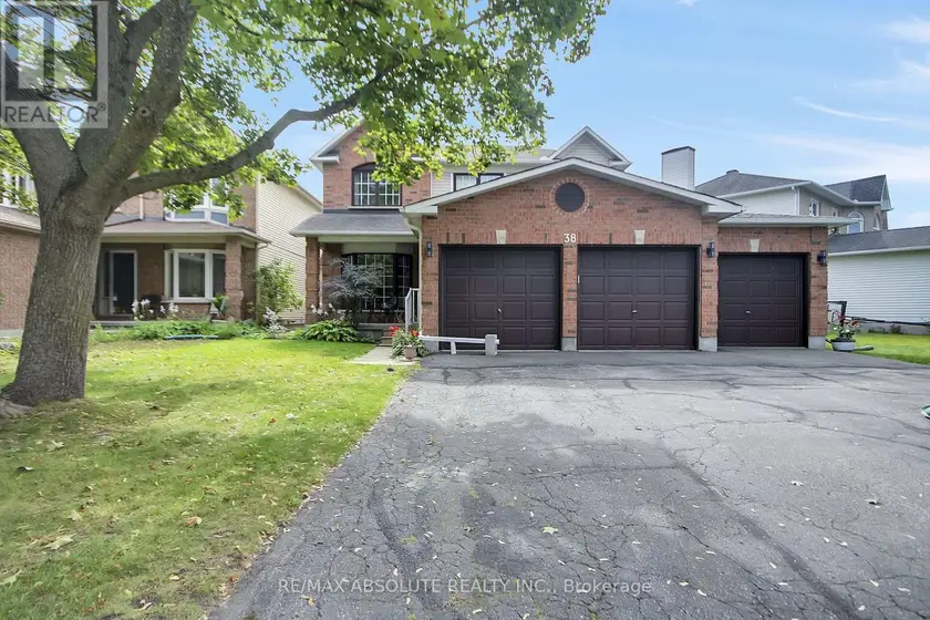 Detached at 38 FORESTGLADE CRESCENT, Ottawa