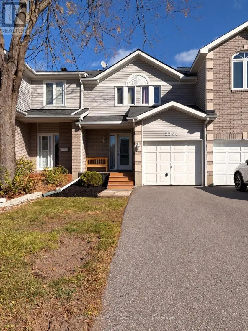 Townhouse at 2203 SATURN CRESCENT, Ottawa
