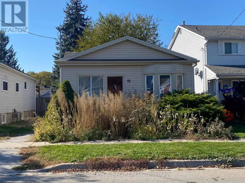 Detached at 19 MARGERY AVENUE, St. Catharines