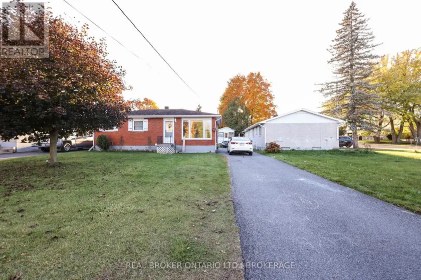Detached at 406 DOMINION STREET S, North Glengarry