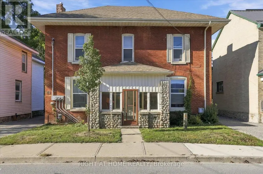 Multiplex at 42 WELLINGTON STREET, Kawartha Lakes