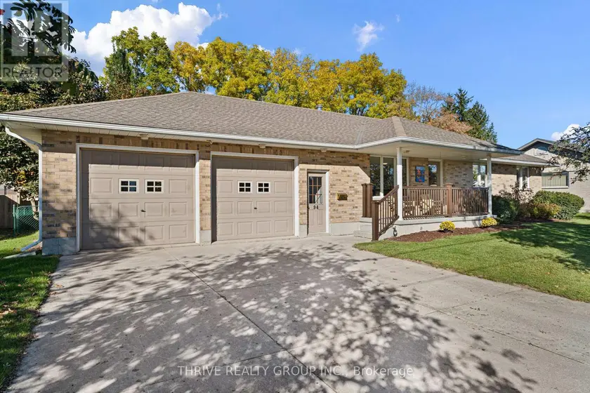 Detached at 94 YORK STREET, Bluewater