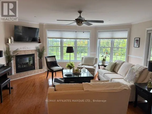 Apartment at 2 - 321 WATER STREET W, Cornwall