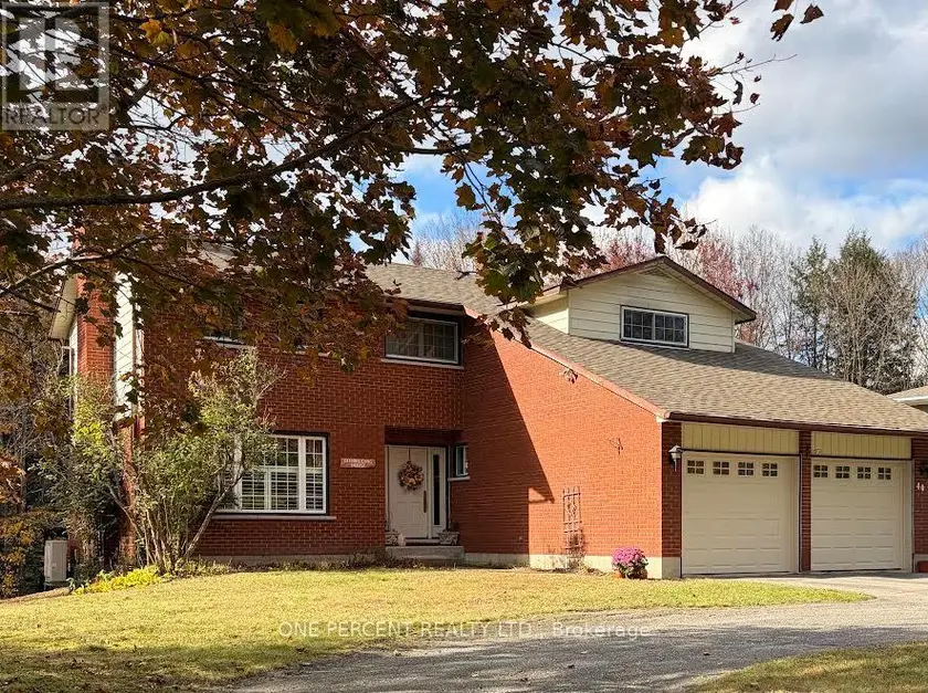 Detached at 40 GOLF COURSE ROAD, Bracebridge