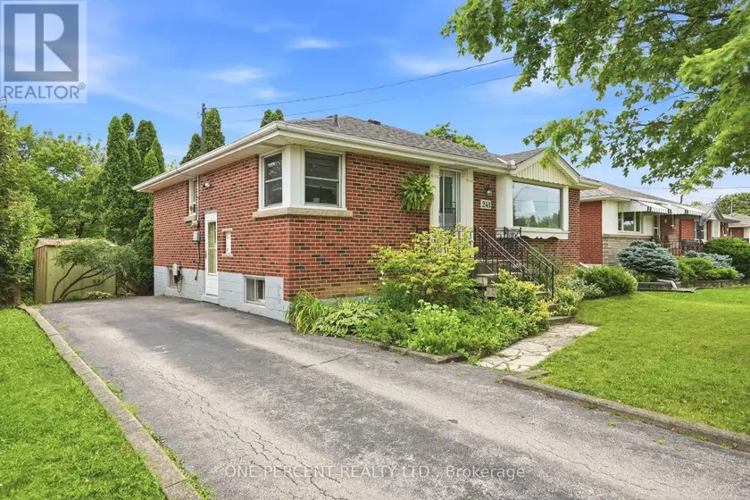 Detached at 241 EAST 44TH STREET, Hamilton