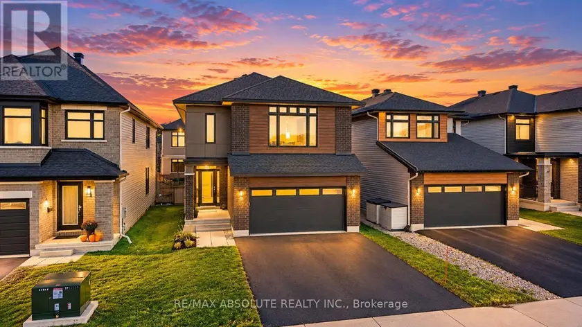 Detached at 682 BORBRIDGE AVENUE, Ottawa