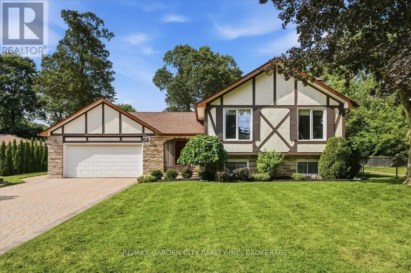 Detached at 19 BERKHOUT TERRACE, Pelham