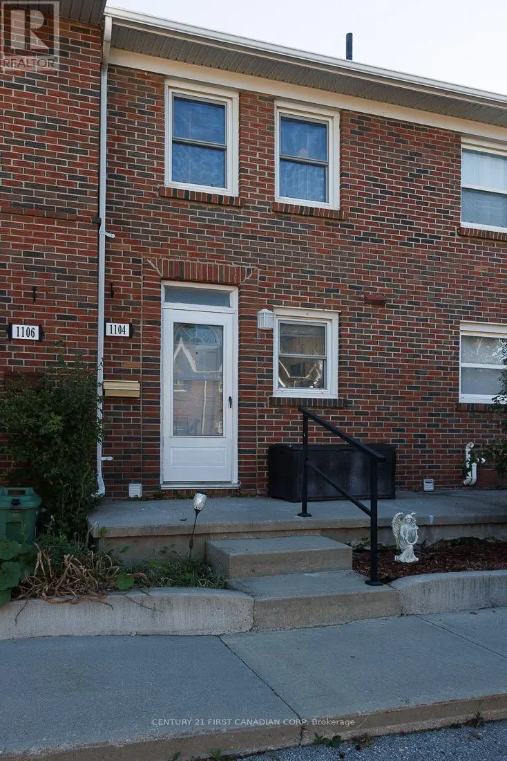 Townhouse at 13 - 1104 SOUTHDALE ROAD E, London South