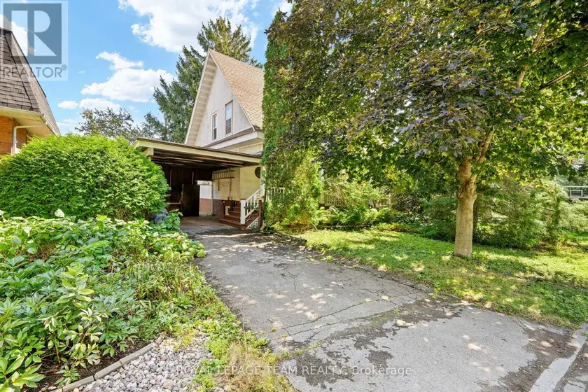 Detached at 479 FRASER AVENUE, Ottawa