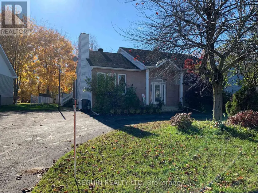 Detached at 650 BERTHIAUME STREET, Hawkesbury