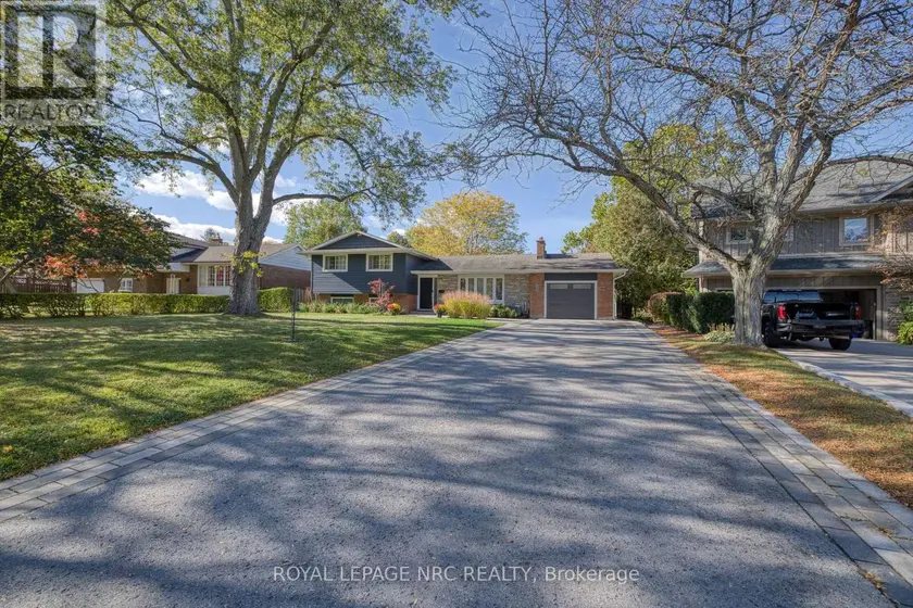 Detached at 16 WOODINGTON CRESCENT, St. Catharines