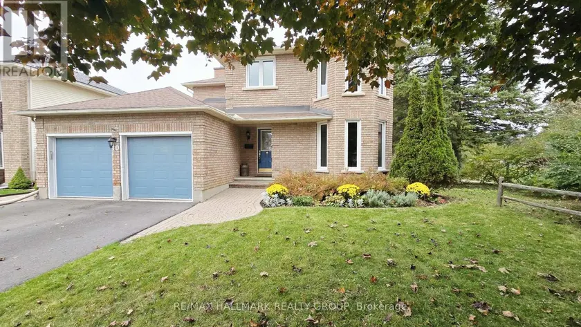 Detached at 40 HUNTSMAN CRESCENT, Ottawa