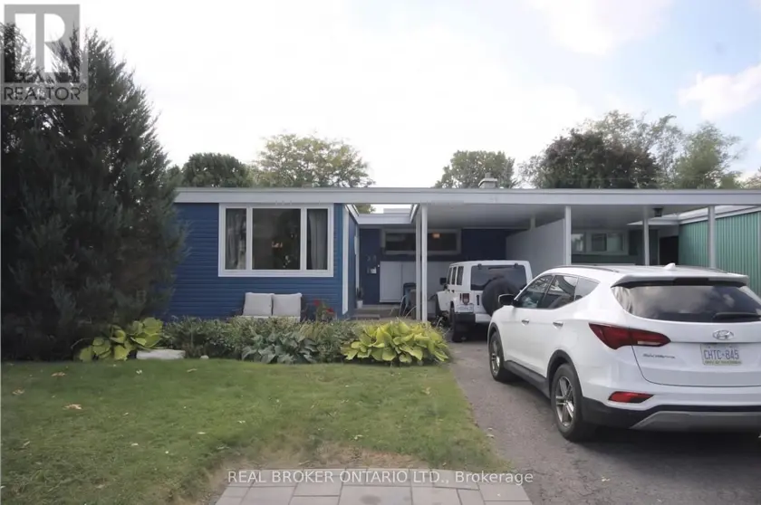 Semi-Detached/Link at 1 - 28 LEEMING DRIVE, Ottawa