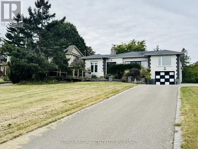 Detached at 415 NIAGARA BOULEVARD, Fort Erie
