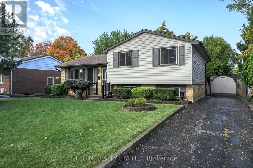 Detached at 6 ALDBOROUGH AVENUE, St. Thomas