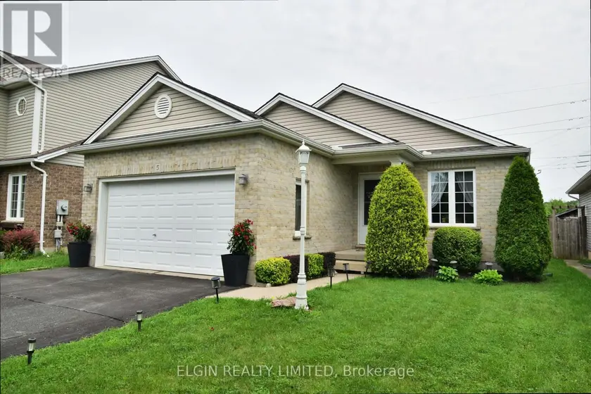 Detached at 5 HAVENRIDGE COURT, St. Thomas