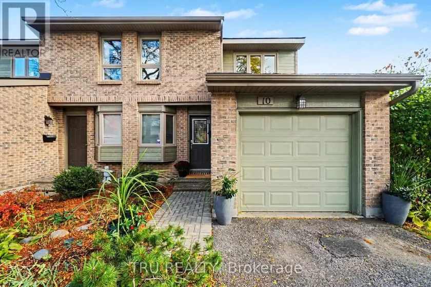 Townhouse at 10 - 710 CORONATION AVENUE, Ottawa
