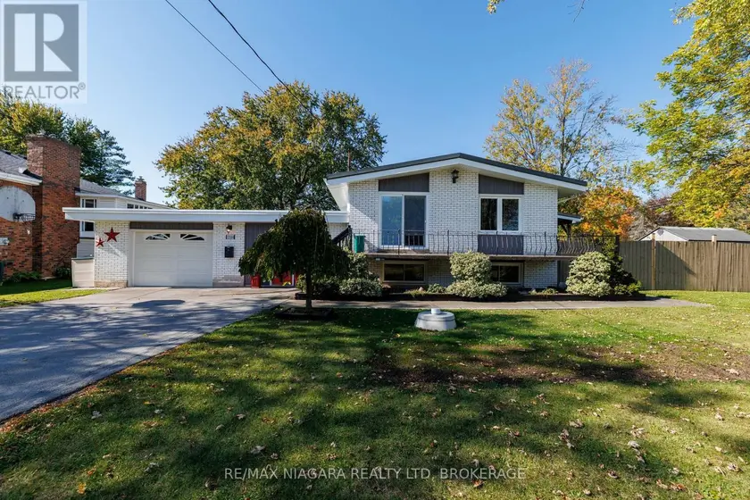 Detached at 3984 ELM STREET, Welland