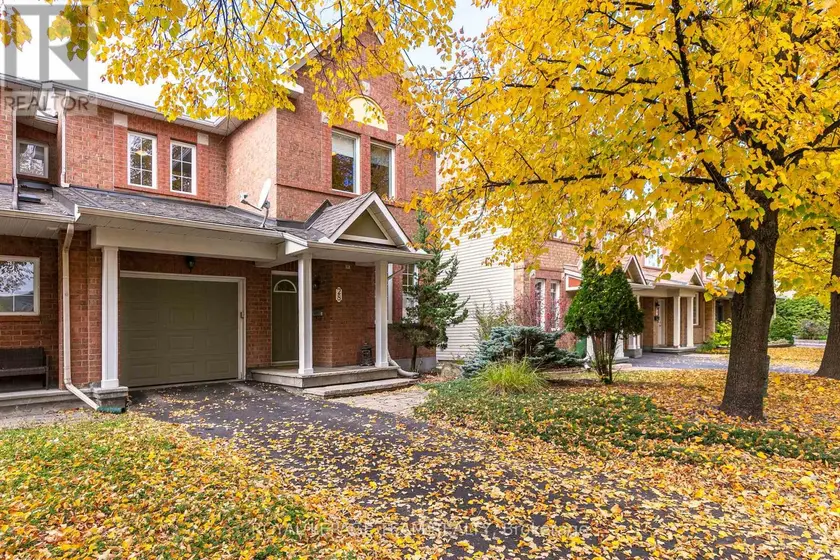 Townhouse at 28 APPLEDALE DRIVE, Ottawa