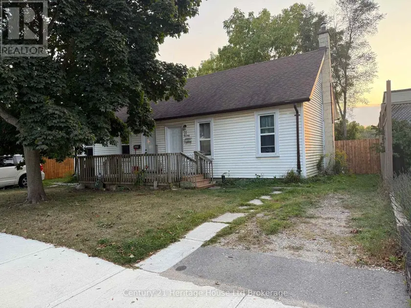 Multiplex at 81 GIVINS STREET, Woodstock