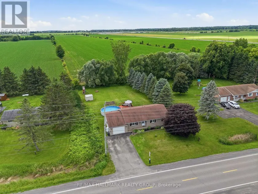 Detached at 1236 ST ALBERT ROAD, Russell